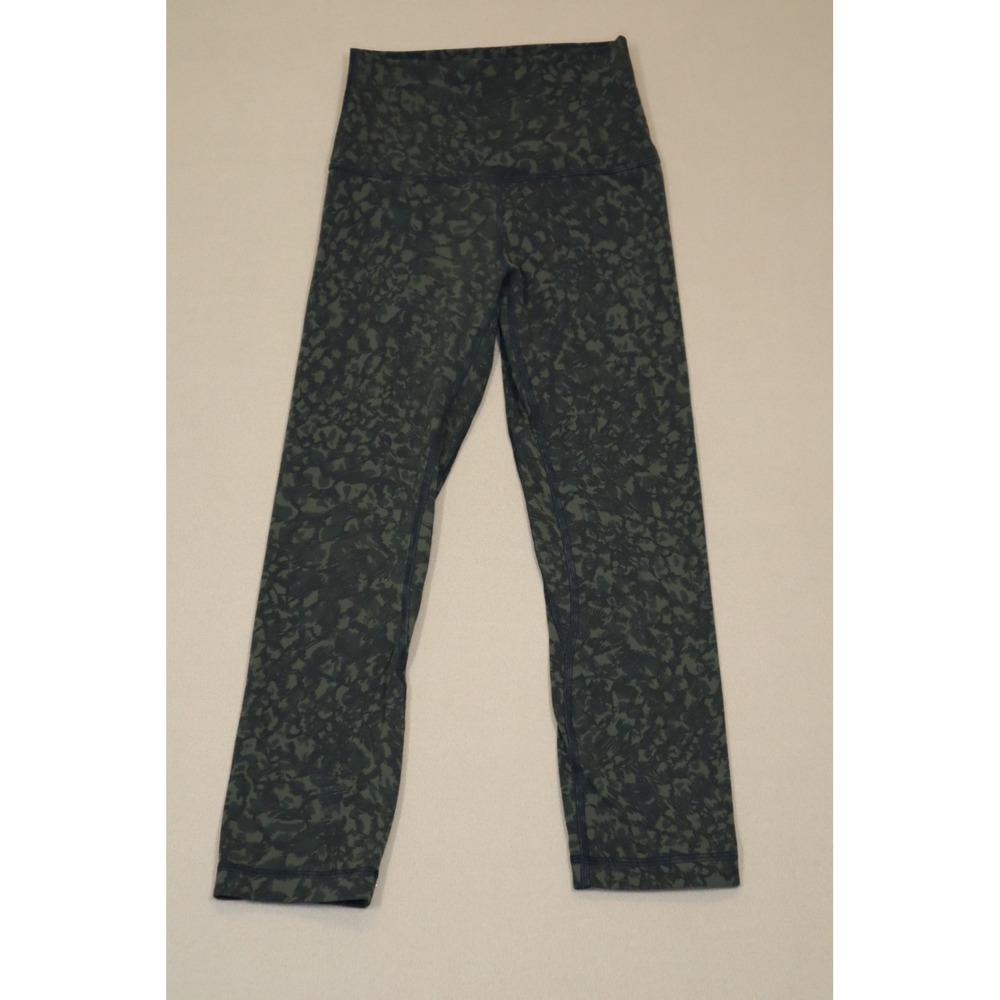 Lululemon Women's Green Patterned Tight